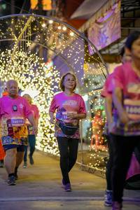 BIB: 1400, 16019
                            <button type="button" onclick="openModal(24742938)" class="btn btn-primary btn-sm float-right btn-popup" data-toggle="modal" data-target=".modal-high-quality">
                        <i class="fas fa-shopping-cart"></i> Add to Cart
                    </button>
                                            <button type="button" onclick="isThisMe(24742938, true)" class="btn btn-success btn-sm float-right btn-popup btn-isme hidden" data-toggle="tooltip" data-placement="bottom" title="นี่คือรูปของคุณใช่ไหม คลิกที่นี่เพื่อเอาเข้าอัลบั้ม">
                        <i class="fas fa-plus"></i> Add to album
                    </button>
                    <button type="button" onclick="isThisMe(24742938, false)" class="btn btn-warning btn-sm float-right btn-popup btn-isnotme hidden">
                        <i class="fas fa-ban"></i> Remove from album
                    </button>